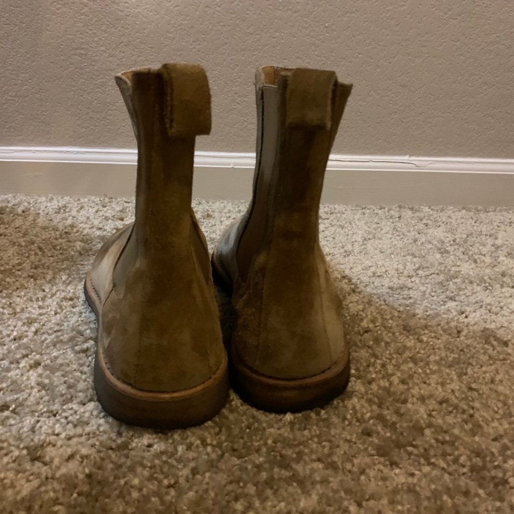 Represent Clothing Suede Chelsea Boots Cream Khaki Tan Size 9.5 - Picture 3 of 4